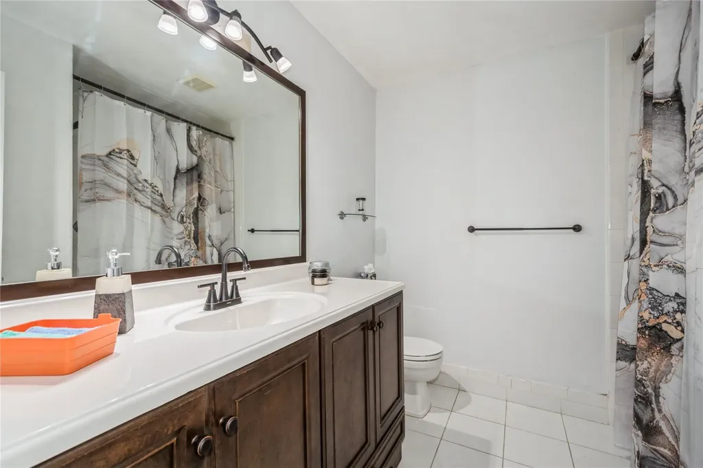 8208 NW 8th Place NW Plantation FL 33324