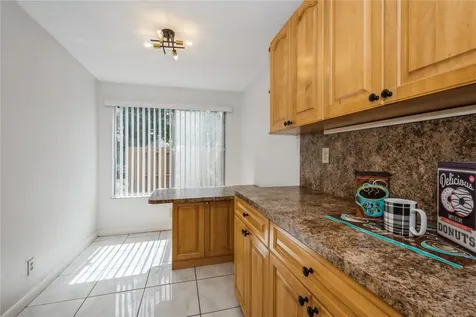 8208 NW 8th Place NW Plantation FL 33324