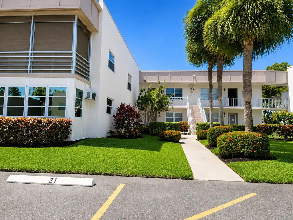 415 Normandy Lane Delray Beach FL 33484