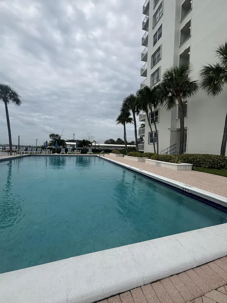 2600 N Flagler Drive West Palm Beach FL 33407