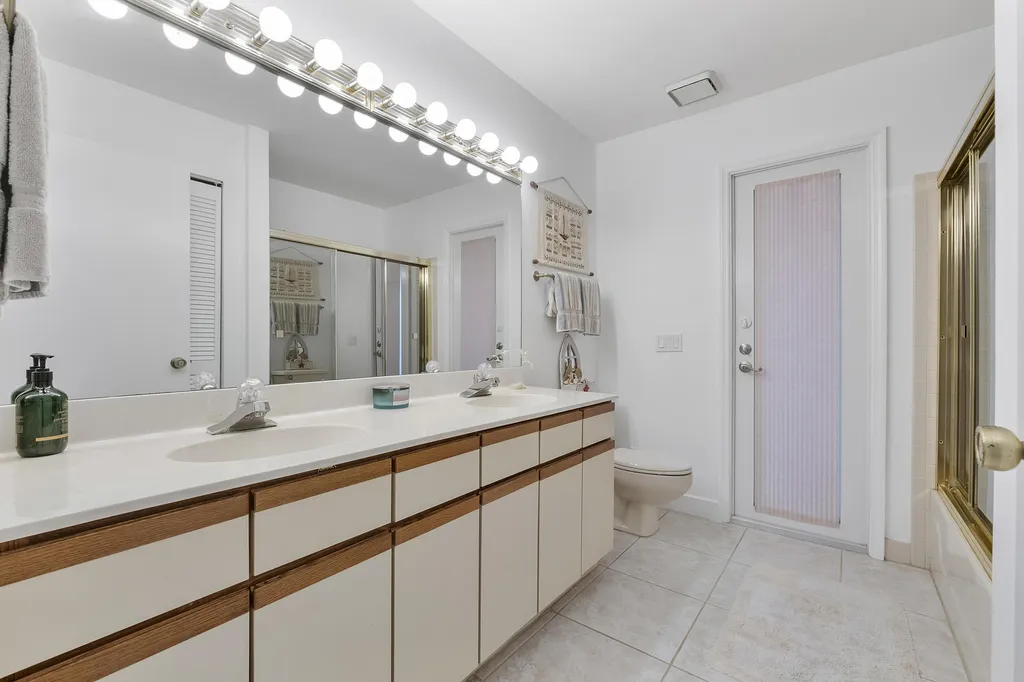 11240 SW 1st Street Coral Springs FL 33071