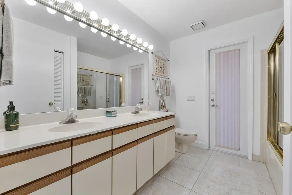 11240 SW 1st Street Coral Springs FL 33071