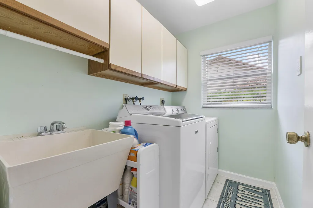11240 SW 1st Street Coral Springs FL 33071