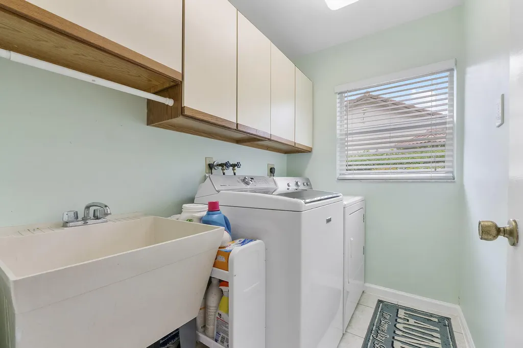11240 SW 1st Street Coral Springs FL 33071