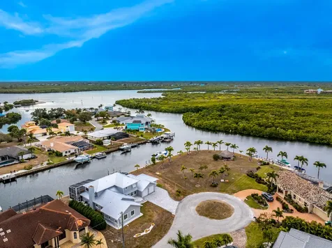 139 SW Seville Place Place SW Port Charlotte FL 33952