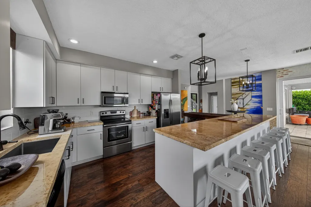791 SW 191st Avenue Pembroke Pines FL 33029