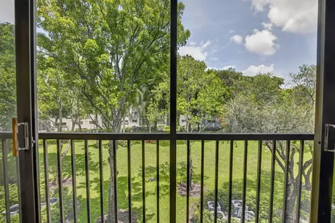 801 SW 138th Avenue Pembroke Pines FL 33027
