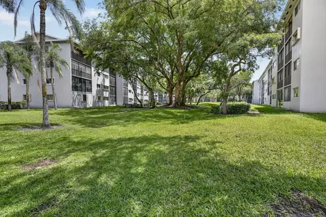801 SW 138th Avenue Pembroke Pines FL 33027