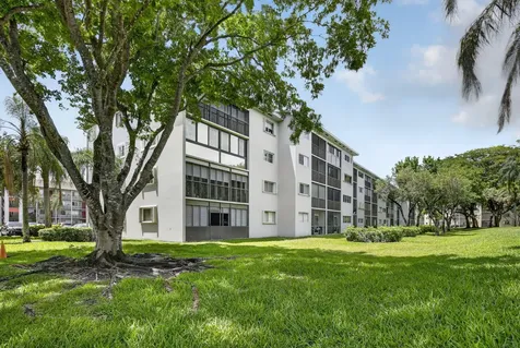 801 SW 138th Avenue Pembroke Pines FL 33027
