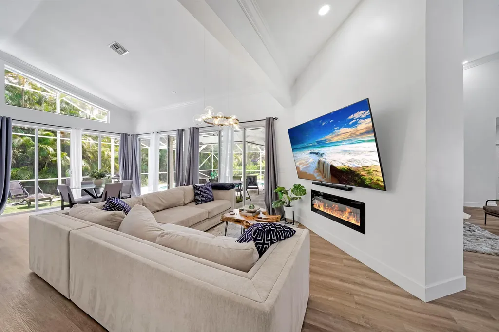 12499 Classic Drive Coral Springs FL 33071