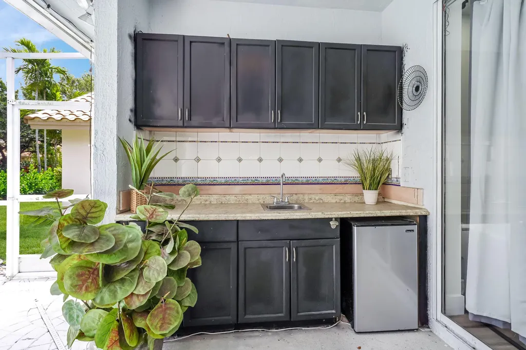 12499 Classic Drive Coral Springs FL 33071