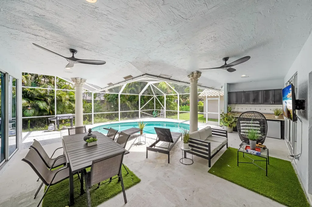 12499 Classic Drive Coral Springs FL 33071
