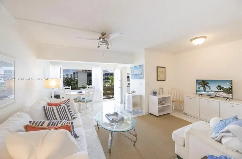 9 N Birch Road Fort Lauderdale FL 33304