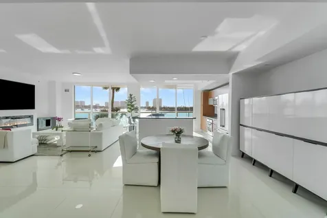 2640 Lake Shore Drive Riviera Beach FL 33404