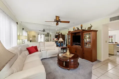 7599 NW 74th Avenue Tamarac FL 33321