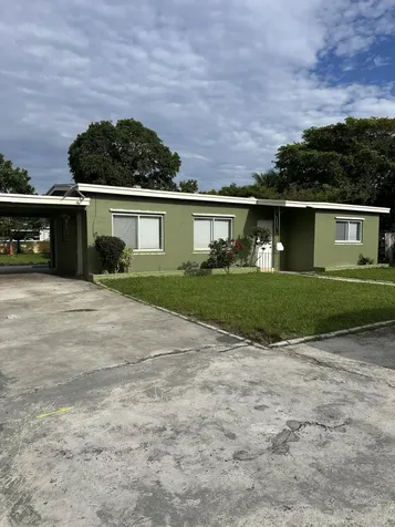 2202 NE 3rd Street Boynton Beach FL 33435