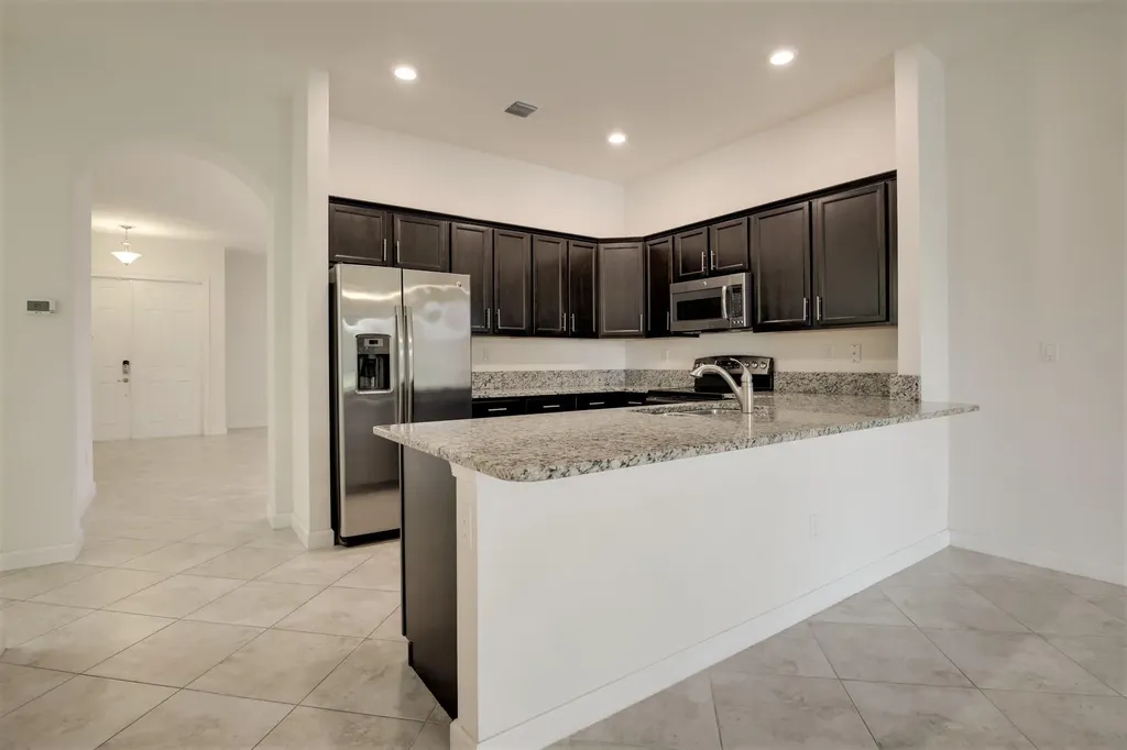 8985 Gulf Run Way Lake Worth FL 33467