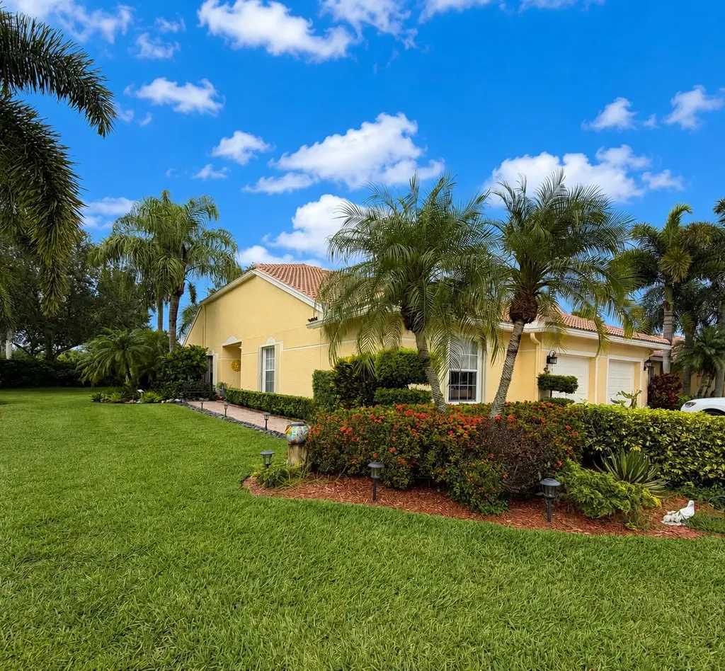9461 Bridgeport Drive West Palm Beach FL 33411