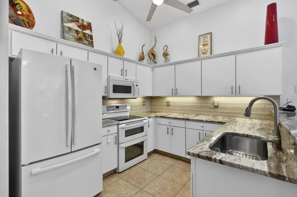 9461 Bridgeport Drive West Palm Beach FL 33411