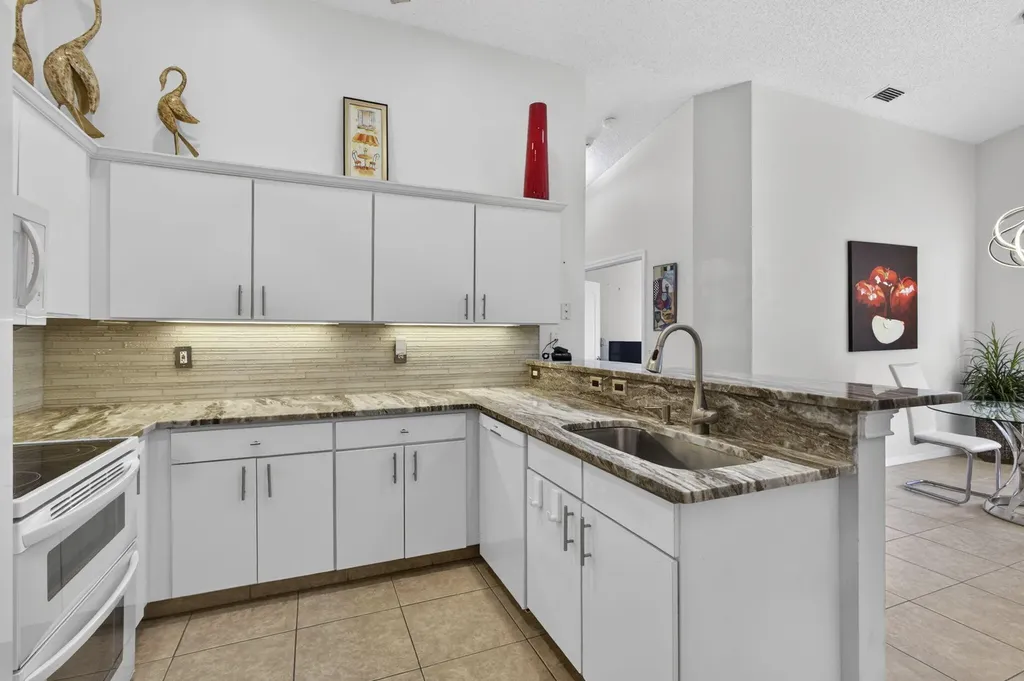 9461 Bridgeport Drive West Palm Beach FL 33411