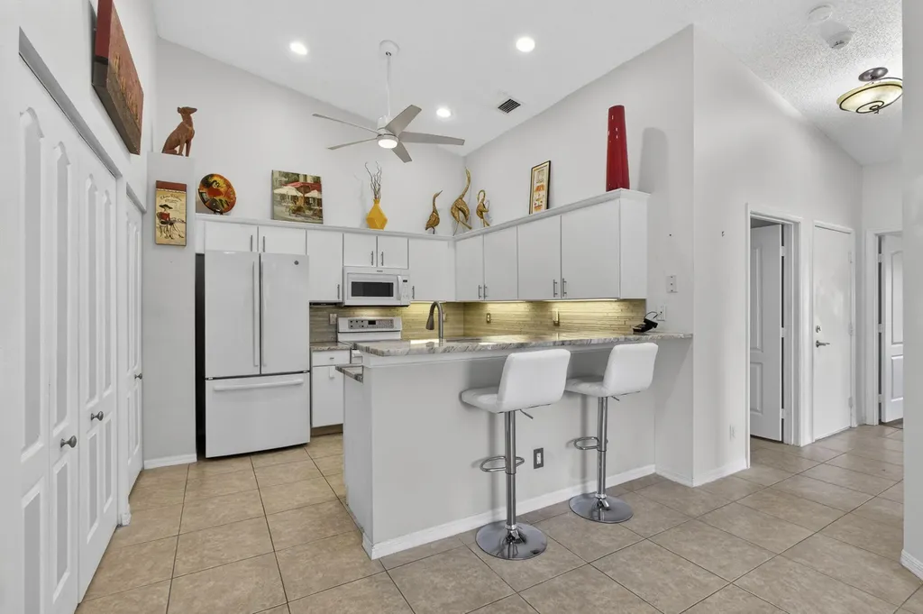 9461 Bridgeport Drive West Palm Beach FL 33411