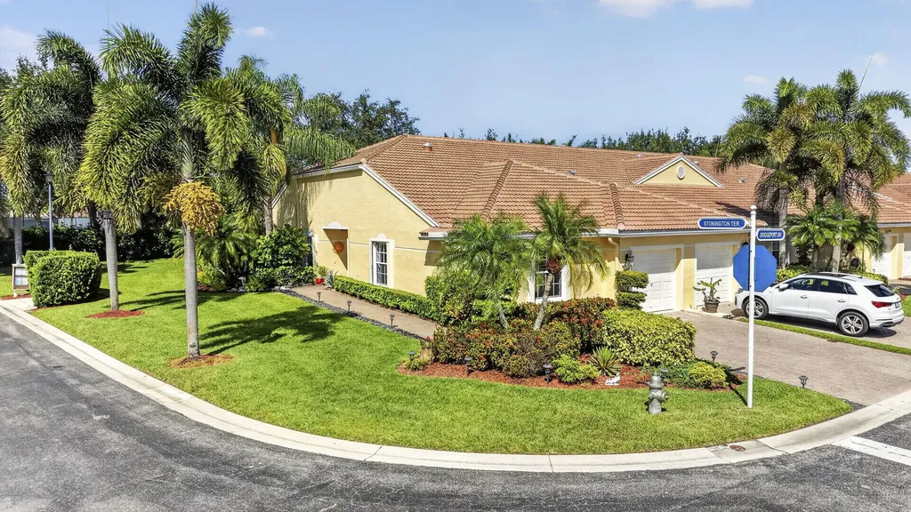 9461 Bridgeport Drive West Palm Beach FL 33411