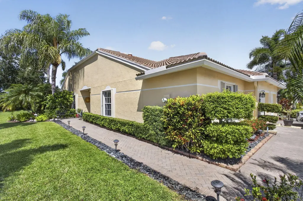 9461 Bridgeport Drive West Palm Beach FL 33411