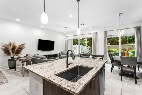 4821 Pointe Midtown Road Palm Beach Gardens FL 33418