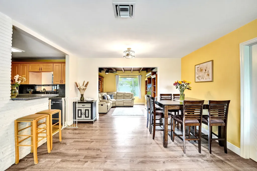 1341 N 30th Road Hollywood FL 33021
