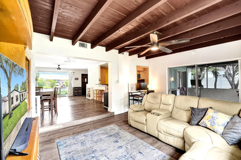 1341 N 30th Road Hollywood FL 33021