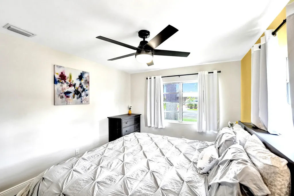 1341 N 30th Road Hollywood FL 33021