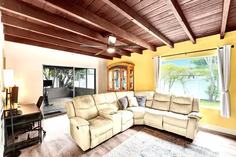 1341 N 30th Road Hollywood FL 33021