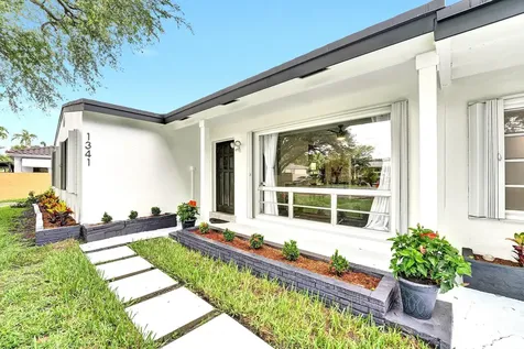 1341 N 30th Road Hollywood FL 33021
