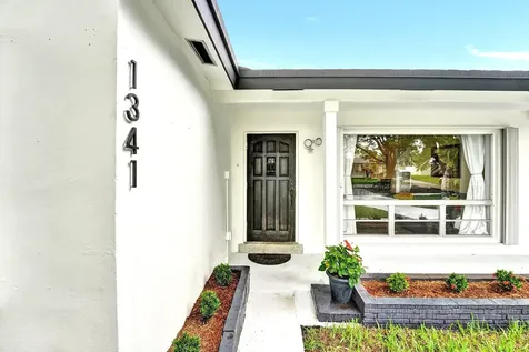 1341 N 30th Road Hollywood FL 33021
