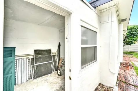 1341 N 30th Road Hollywood FL 33021