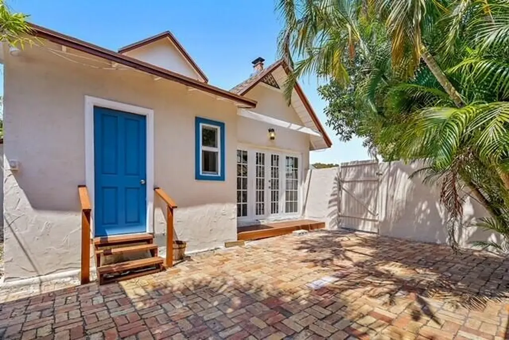 424 51st Street West Palm Beach FL 33407