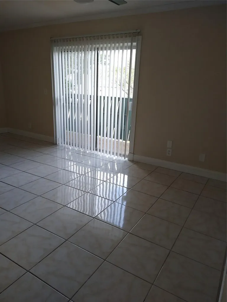 8903 NW 28th Drive Coral Springs FL 33065