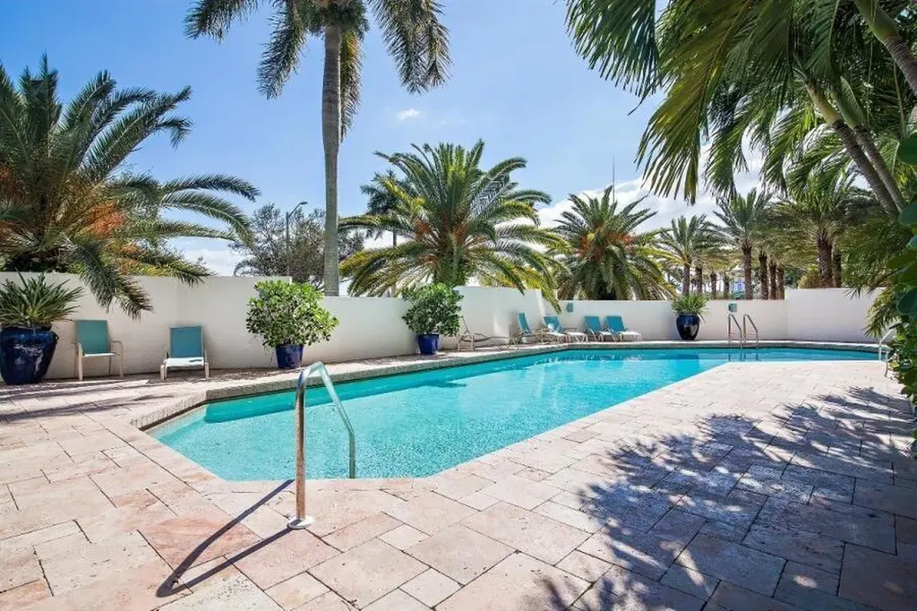 1617 N Flagler Drive West Palm Beach FL 33407