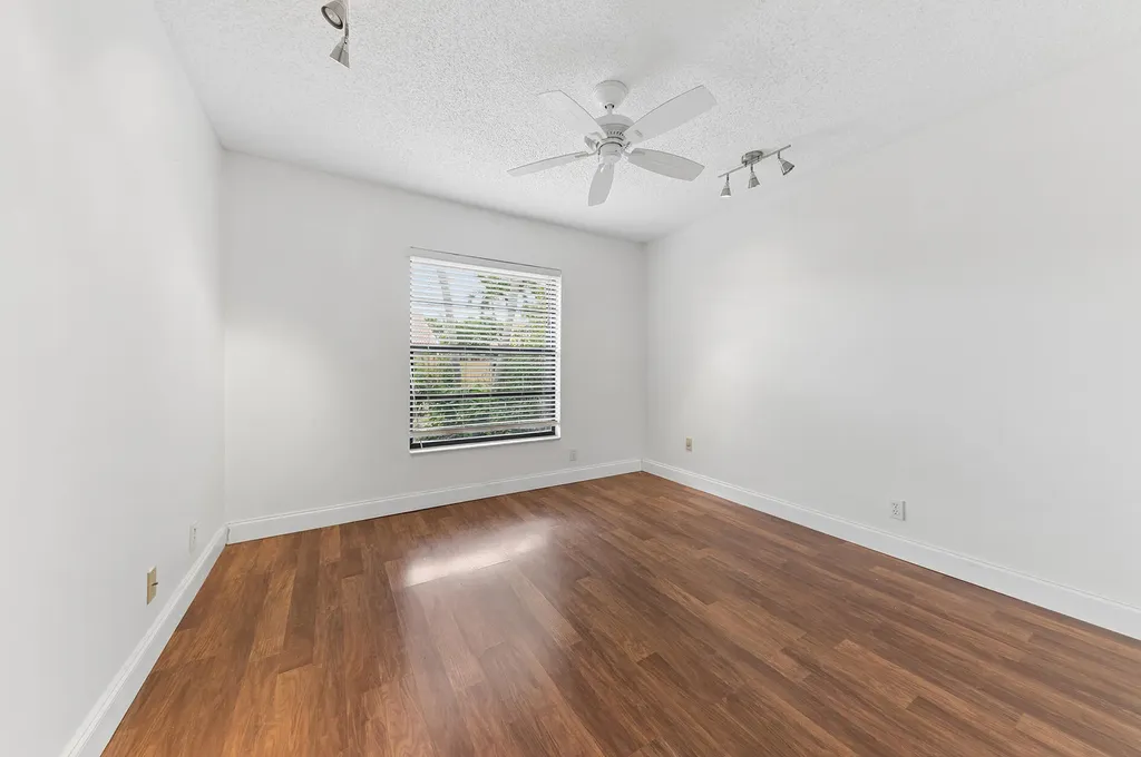 2100 NW 16th Street Delray Beach FL 33445