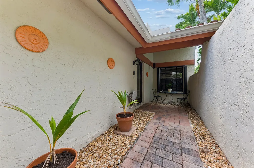 2100 NW 16th Street Delray Beach FL 33445