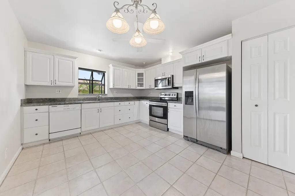 2100 NW 16th Street Delray Beach FL 33445
