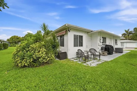4629 NW 45th Court Tamarac FL 33319