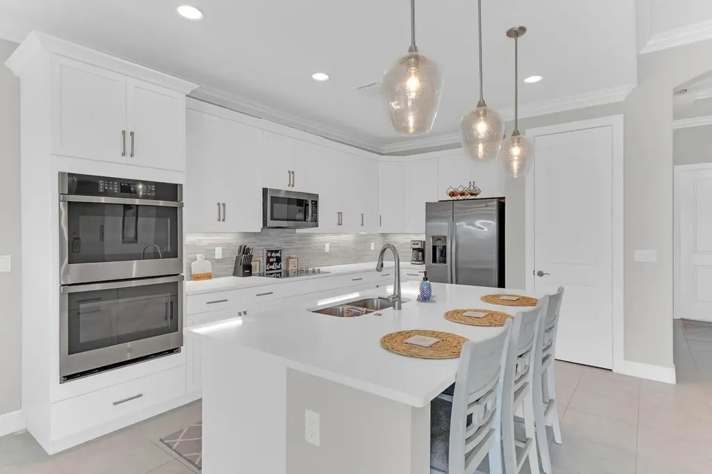 7203 33rd Square Vero Beach FL 32967