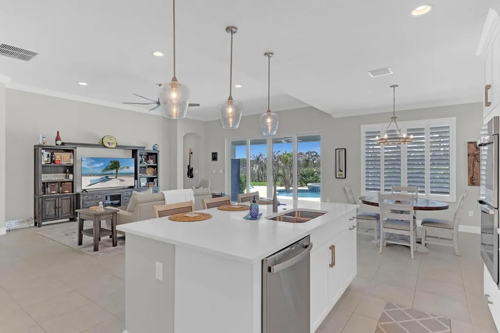 7203 33rd Square Vero Beach FL 32967