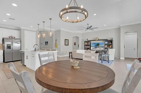 7203 33rd Square Vero Beach FL 32967
