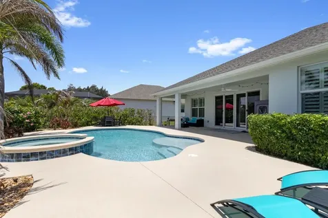 7203 33rd Square Vero Beach FL 32967