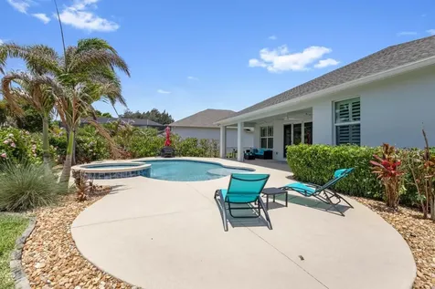 7203 33rd Square Vero Beach FL 32967