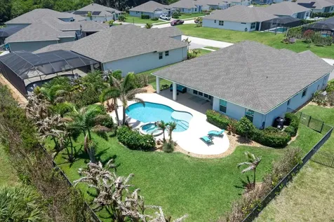 7203 33rd Square Vero Beach FL 32967