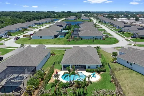 7203 33rd Square Vero Beach FL 32967