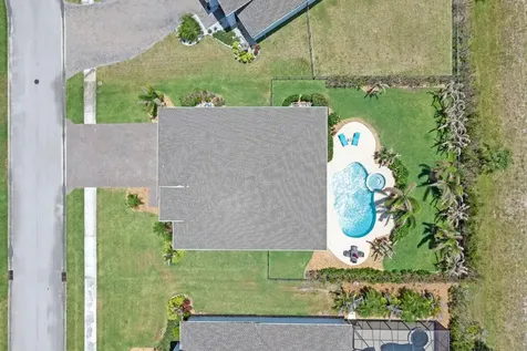 7203 33rd Square Vero Beach FL 32967